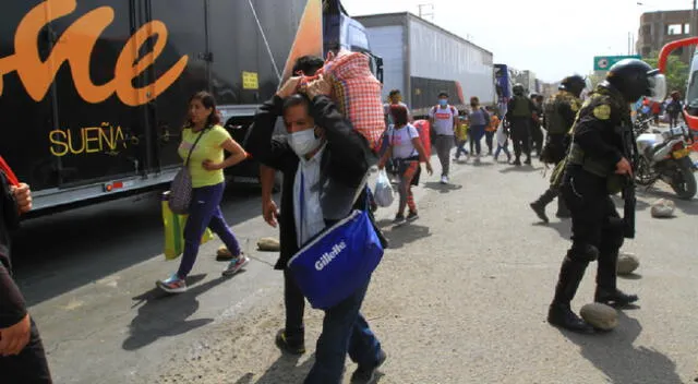 Buses de transporte interprovinciales varados en carreteras por bloqueos