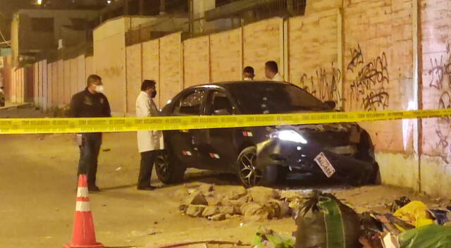 Taxista es asesinado a balazos dentro de tu vehículo.