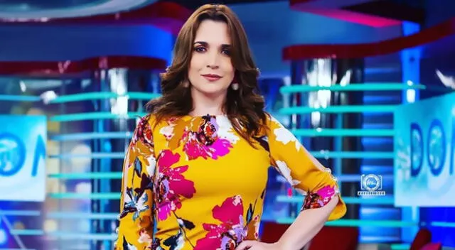 Melissa Peschiera es la presentadora del noticiero dominical Domingo al día.