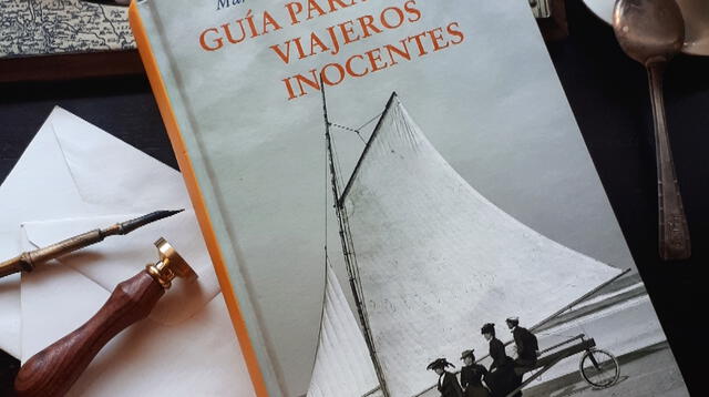 Libro para un viajero. Ese será siempre un gran regalo pues aumentará sus ganas de ir a la aventura y se le ocurrirá más ideas para disfrutar sus viajes.