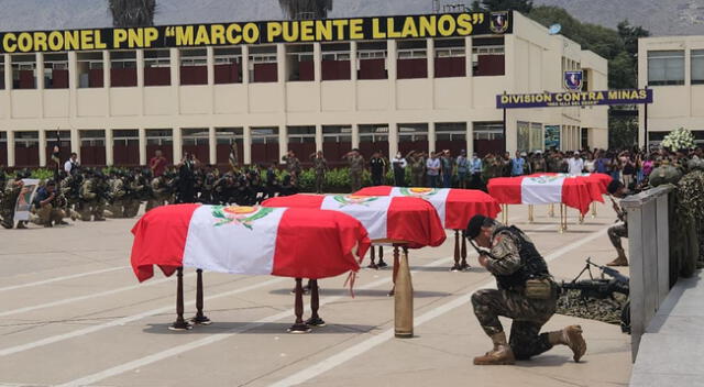 Efectivos policiales fallecidos en el Vraem siendo velados en Lima