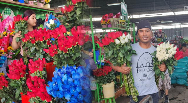 Mercado las flores en el Rímac se llenó de enamorados comprando arreglos florales para sus parejas