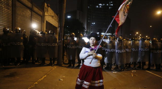 Manifestantes provenientes de Puno marchan en Lima en contra del gobierno de Dina Boluarte