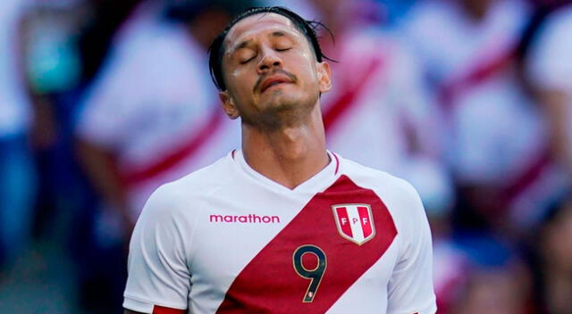 Gianluca Lapadula, en peligro de perderse los amistosos de Perú.