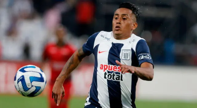 Christian Cueva tiene críticas por su debut en Copa Libertadores.