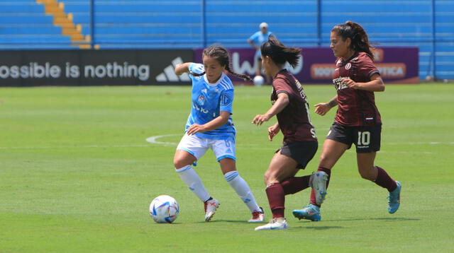 Universitario superó por 1-0 al Sporting Cristal en el encuentro desarrollado en el estadio Alberto Gallardo.