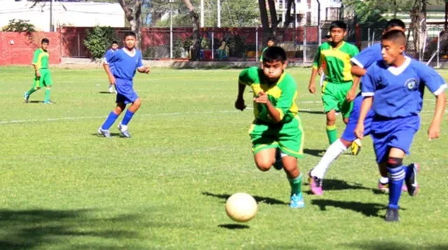 Serán 30 niños y jóvenes que podrán participar de un programa deportivo entrenando con profesores del club español.