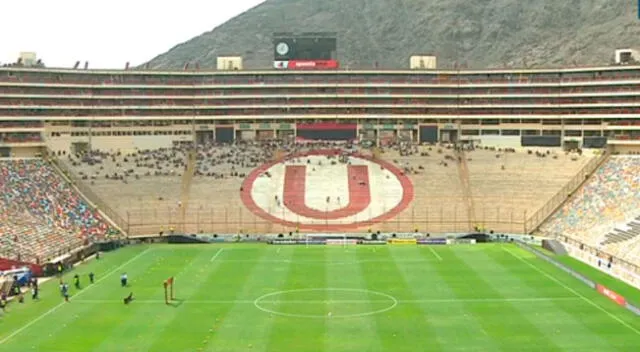 Estadio Monumental luce bastantes claros a poco de iniciar el partido.