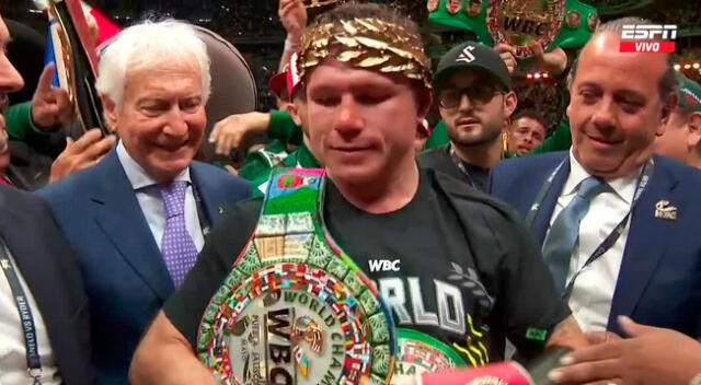 Canelo Álvarez se coronó campeón mundial en México.