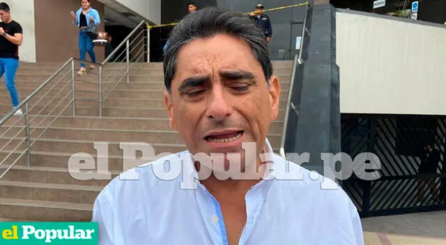 Carlos Álvarez confiesa ser víctima de mafias.