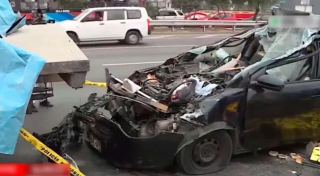 Un grave accidente de tránsito provocó la muerte de dos personas en la Panamericana Sur.