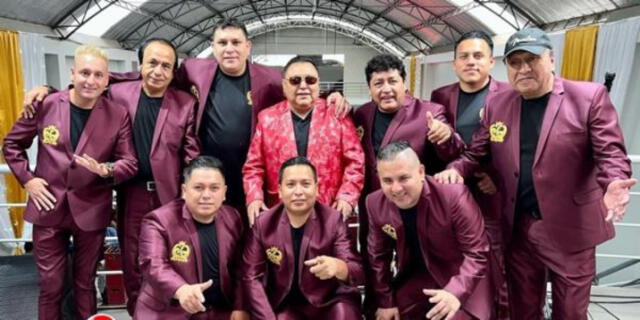 El soberano de la cumbia andina, con sus guerreros del grupo "Karicia"