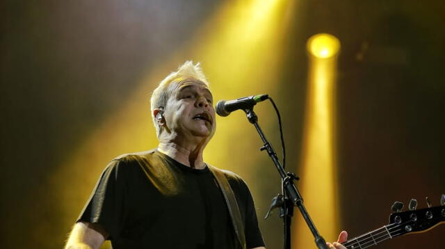 David Summers se tomó unos segundos para recordar cuando pisó tierras peruanas hace 36 años y el aeropuerto Jorge Chávez se llenó de la sed del rock por la llega de los Hombres G: "Perú, ustedes fueron los primeros".