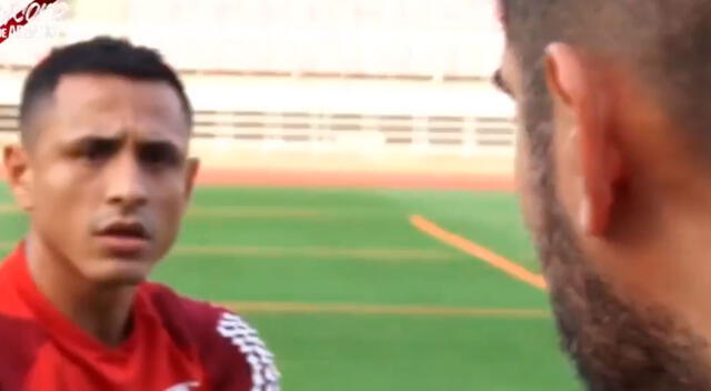 Yoshimar Yotún y el momento suspicaz con Carlos Zambrano.