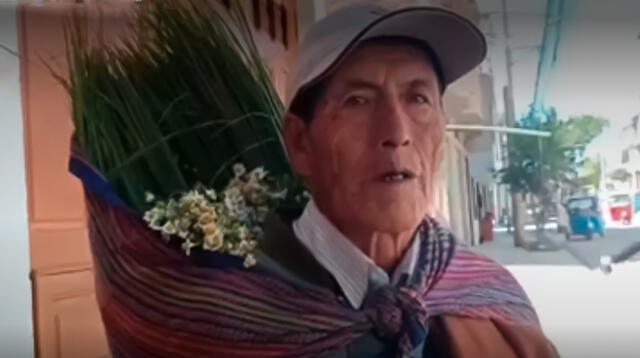 Adulto mayor trabaja día y noche para poder pagar el sepelio de su fallecida esposa en Cajamarca.