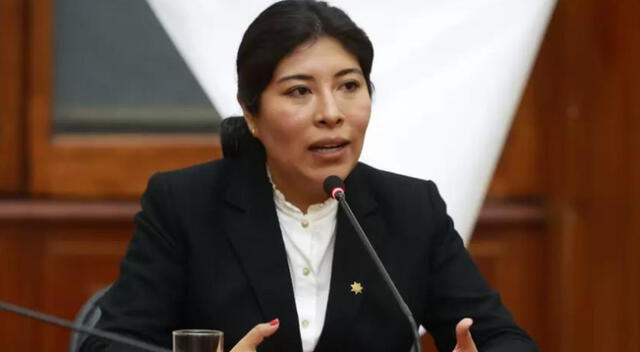 Corte Suprema ordena captura inmediata contra la expremier Betssy Chávez.