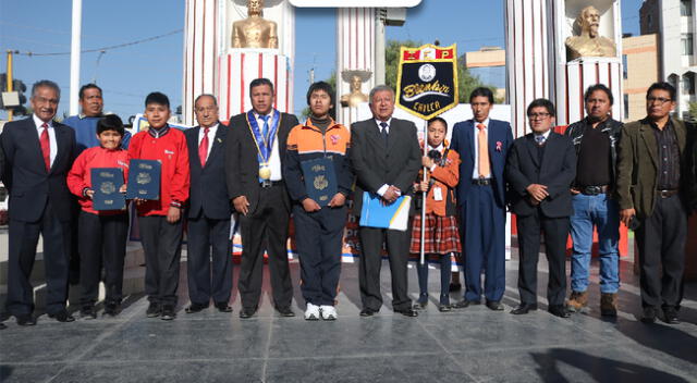 Estudiantes que representarán al Perú en competencia.