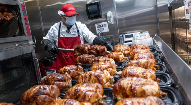 Pollos rostizados en supermercados.