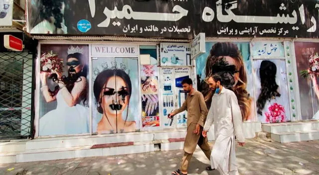 La drástica medida de los talibanes afecta a miles de mujeres de Afganistán.
