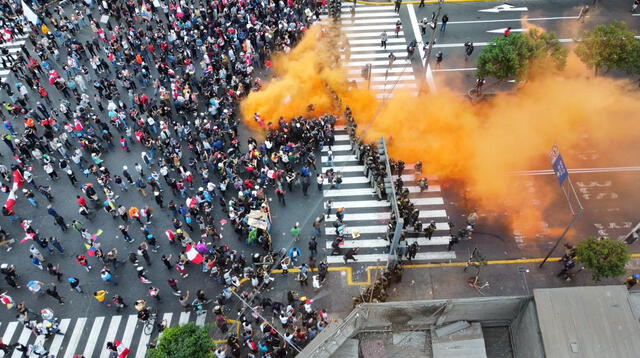 Manifestantes ingresaron a avenida Abancay