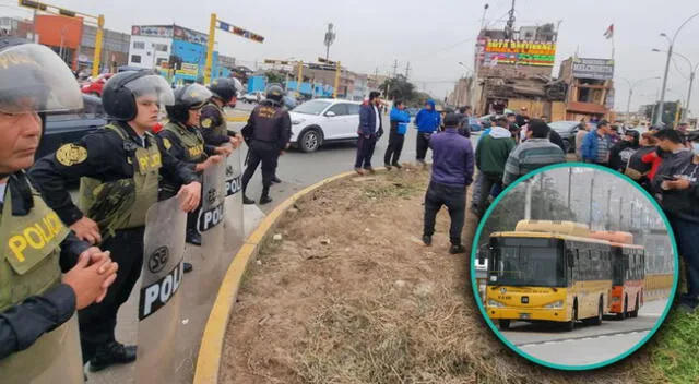 Transportistas se enfrentaron a la PNP, pero ellos pudieron persuadirlos y liberar la vía hacía la Estación Naranjal del Metropolitano.