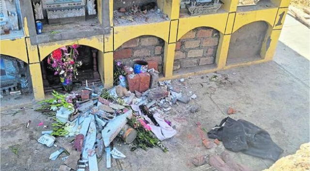 Cementerio donde tumbas fueron profanadas.