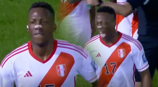 Luis Advíncula fue el primer expulsado de Perú en las Eliminatorias.