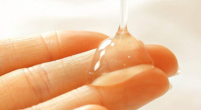 El lubricante ayuda muchísimo a la sequedad vaginal y protege de cualquier fricción.