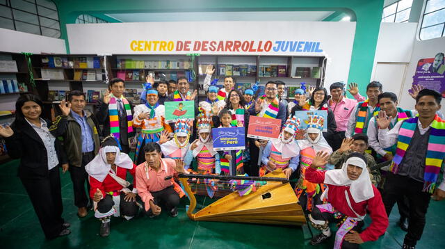 Inauguración de bibliotecas públicas en Huánuco.