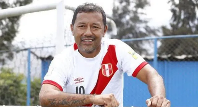 Roberto Palacios es el futbolista con más partidos jugados con la Selección Peruana pues suma en total 128 encuentros.