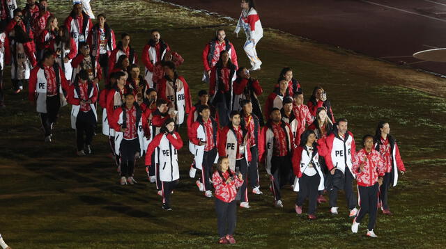 El desfile de Perú.