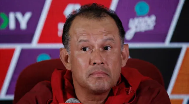Juan Reynoso indicó que no renunciaría a la selección peruana.