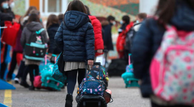 Conoce los centros educativos que no exigen el uso de uniformes.