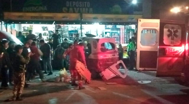 Los heridos del accidente de tránsito fueron llevados al hospital Honorio Delgado Espinoza de Arequipa.