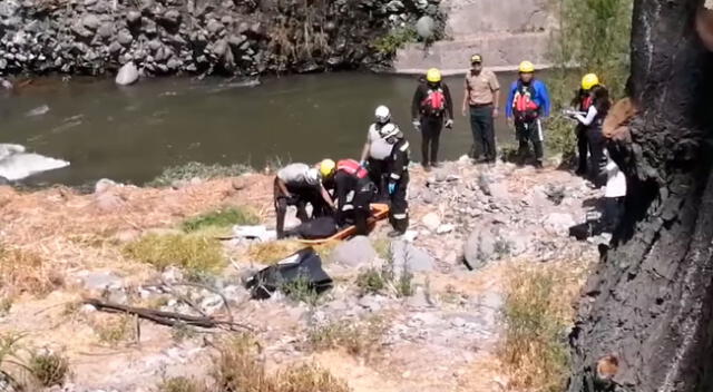 Las autoridades investigan la muerte del galeno, quien cayó repentinamente desde el puente Chilina, en Arequipa.