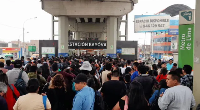 Largas colas en las estaciones Ayacucho y Bayóvar del tren