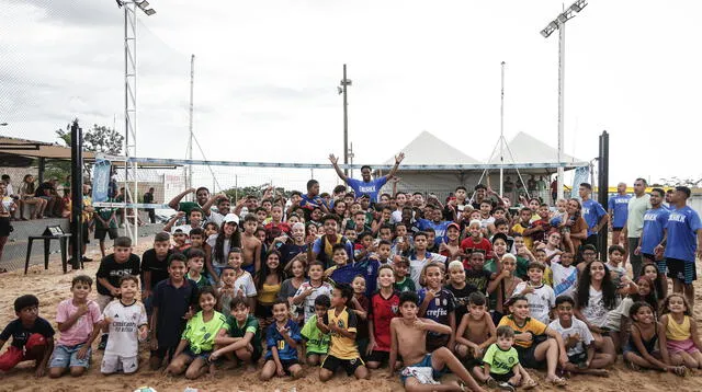 El joven delantero Endrick, que se unirá a mediados de 2024 a las filas del Real Madrid, organizó un torneo benéfico de 'futvolei'.