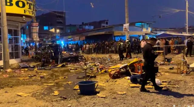 Agentes policiales llegaron hasta el lugar de la explosión para realizar las diligencias correspondientes.