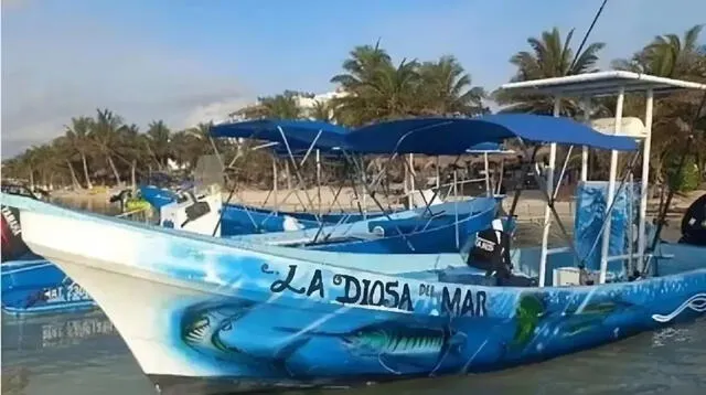 "La Diosa del Mar" es la embarcación que transportó a 19 turistas a bordo en Isla Mujeres.   
