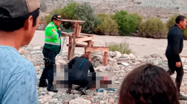 Balsa con policías a bordo termina volteado en río de Arequipa. La PNP aún no se pronuncia.