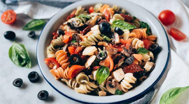 Ensaladas de pastas son una opción saludable y económica