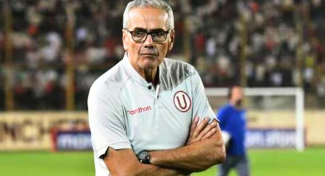 Gregorio Pérez, exDT de Universitario, anuncia su retiro como entrenador a los 76 años.