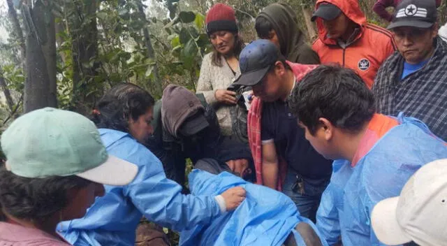 El rescate fue llevado con éxito. Los seis mineros fueron trasladados a un hospital.