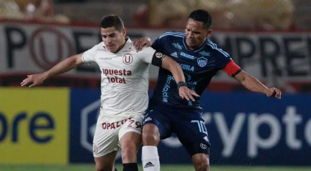 Carlos Bacca criticó a Universitario por no jugar de manera más atractiva.