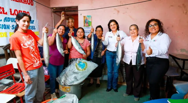 Se entregaron 4 toneladas de pescado bonito a comedores populares y ollas comunes de Lima Sur.