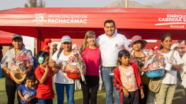 Pachacámac celebra a lo grande: 10,000 madres disfrutan de un día especial con regalos, sorteos y atención médica