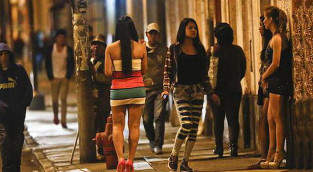 Cientos de trabajadoras sexuales han quedado en las calles.