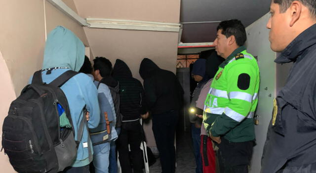 La intervención terminó con 30 personas detenidas, incluido la administradora del local.