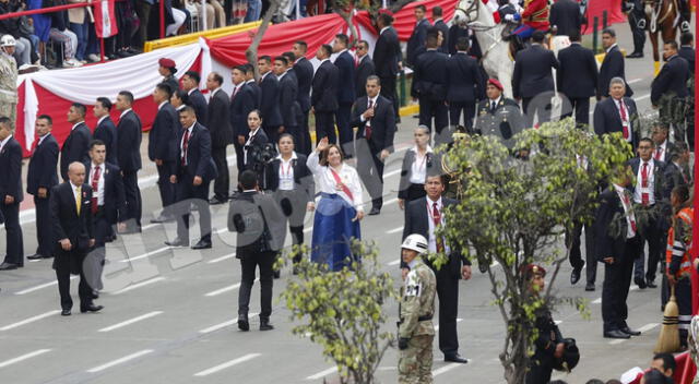 Presidenta Dina Boluarte estuvo resguardada por al menos 100 agentes de seguridad.