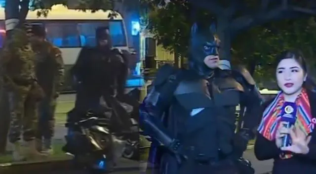 Batman aparece en plena transmisión en vivo de Latina para cuidar las calles por el Desfile Militar.